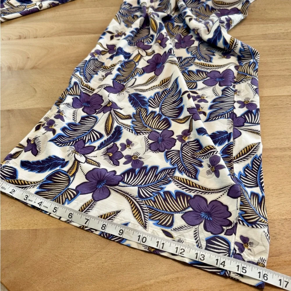 LOFT Floral Jumpsuit in Blue and White Large - Picture 6 of 16